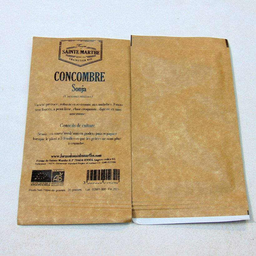 Exemple de spécimen de Concombre Sonja F1 Bio - Ferme de Sainte Marthe le sachet de 20 graines environ tel que livré