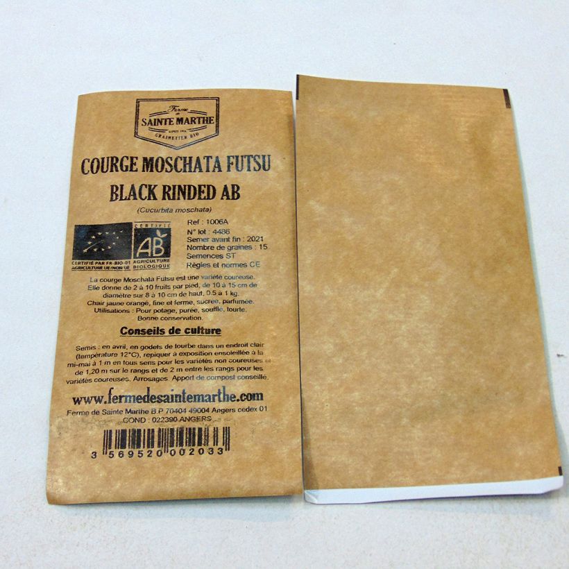 Exemple de spécimen de Courge Moschata Futsu Black Rinded Bio - Ferme de Sainte Marthe le sachet de 20 graines environ (1g) tel que livré