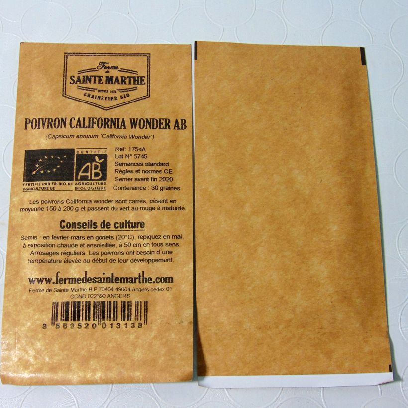 Exemple de spécimen de Poivron California Wonder ou Carré Doux d'Amérique Bio - Ferme de Sainte Marthe le sachet de 30 graines environ tel que livré