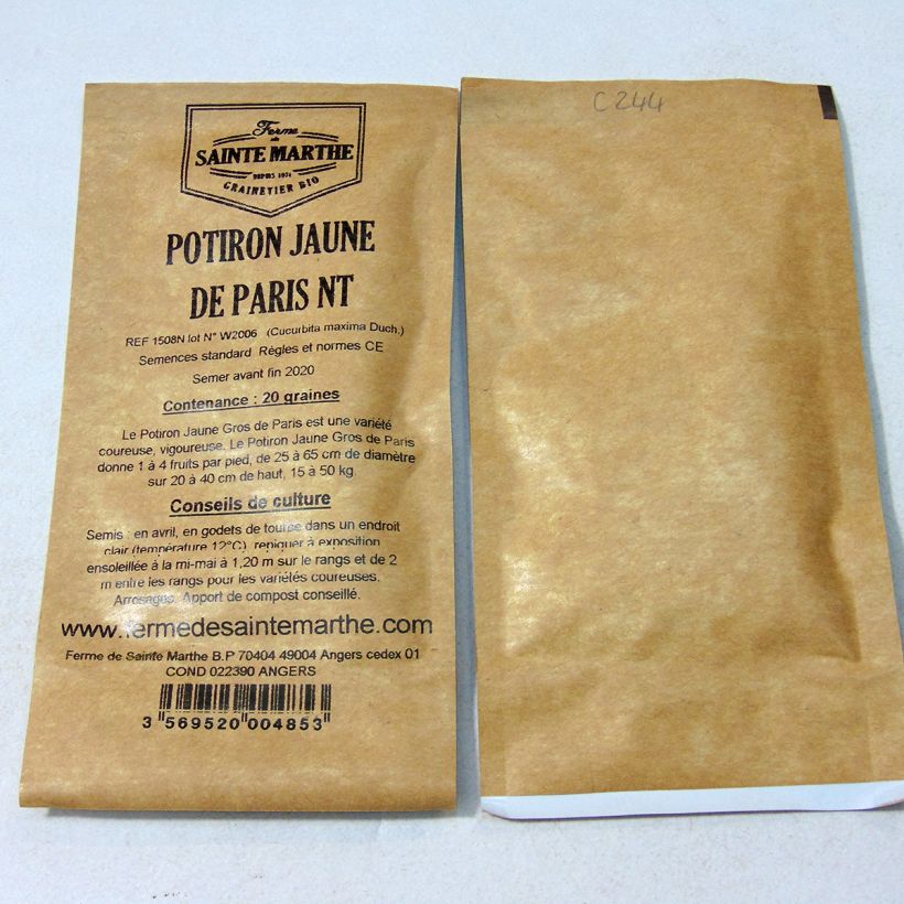 Exemple de spécimen de Potiron Jaune Gros de Paris NT - Ferme de Sainte Marthe le sachet de 20 graines environ (6g) tel que livré